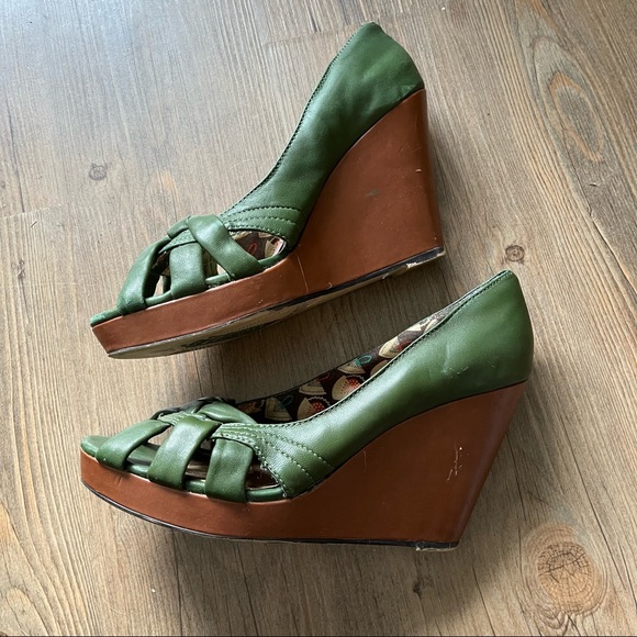 Seychelles Green Brown Wedge Heel Shoe Peep Toe Size 8 - Picture 9 of 13
